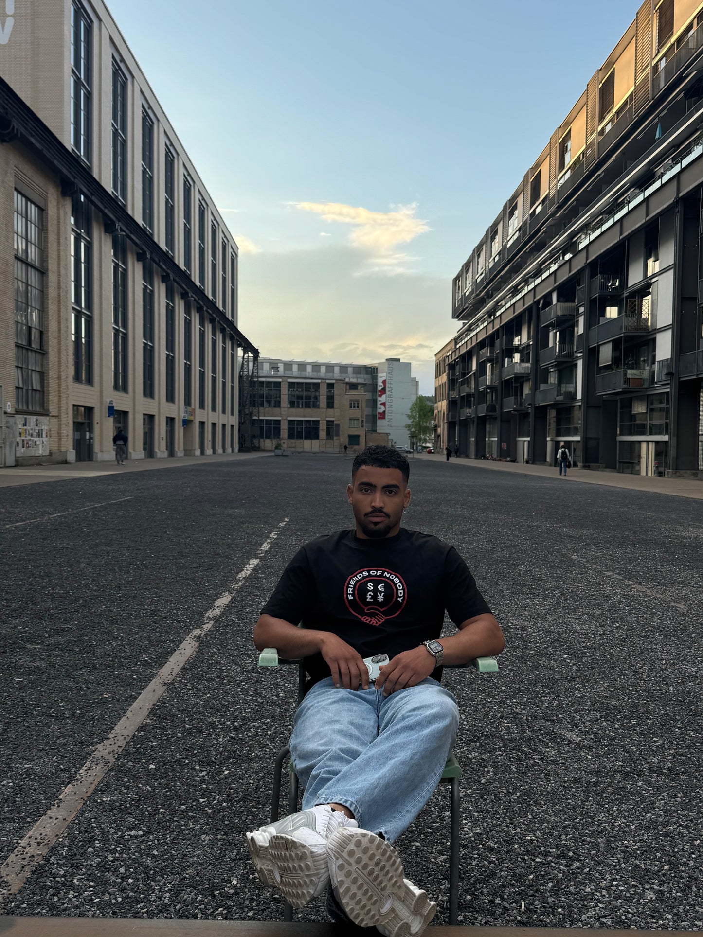Friends of money Tee