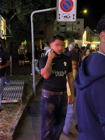 Friends of nobody Trikot "on the come up"